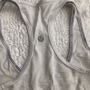 Lululemon tank